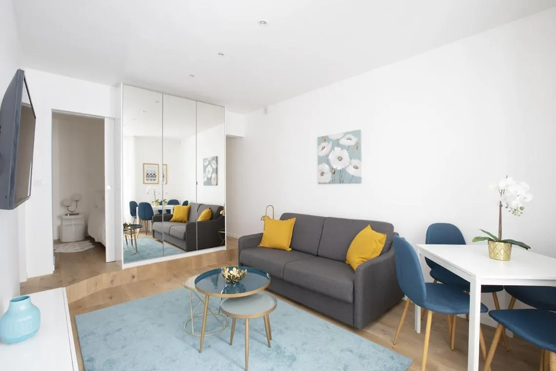 Stylist And Cosy Appartement In Montparnasse location